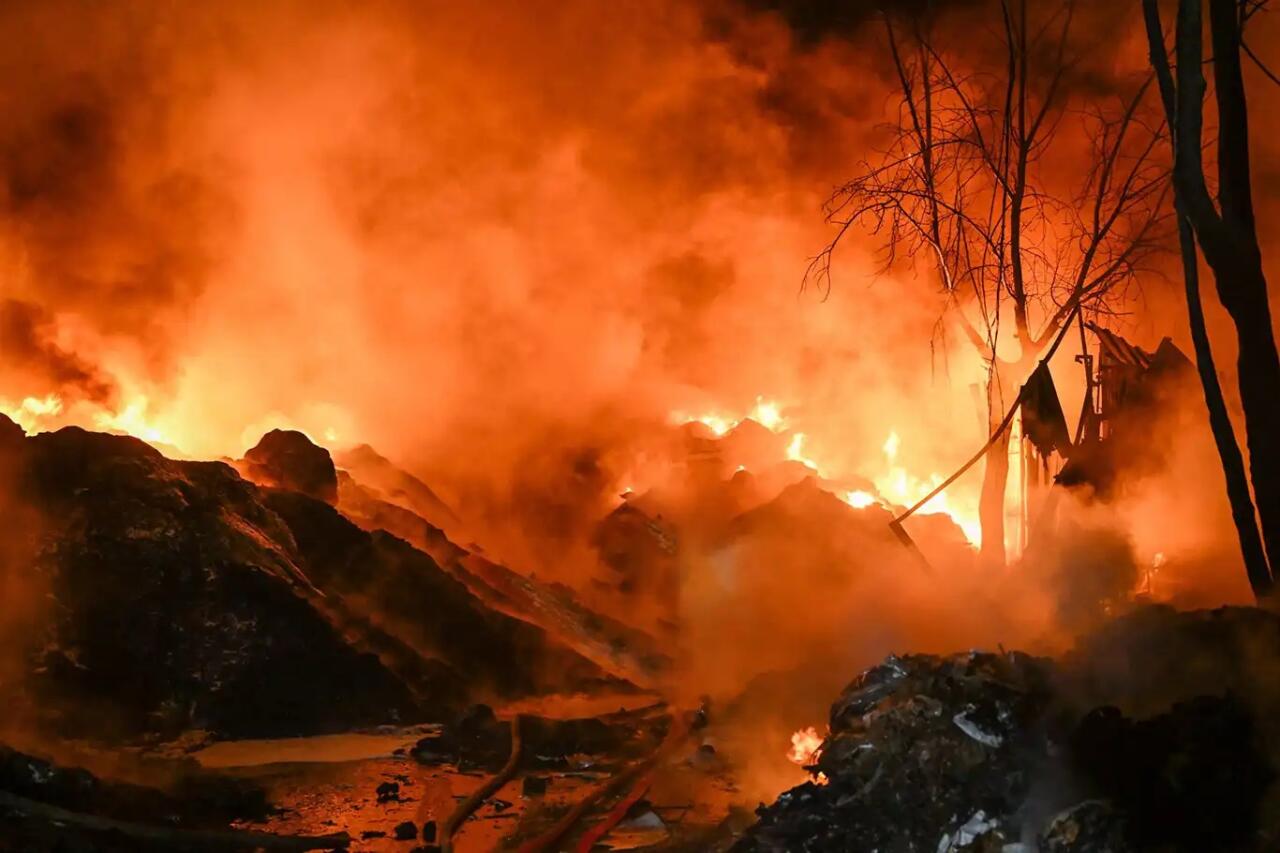İmişlidə g&uuml;cl&uuml; yanğın başlayıb  VİDEO