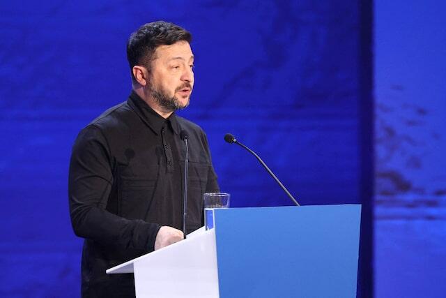 Zelenski: Rusiya Ukraynaya k&uuml;tləvi zərbə endirəcək