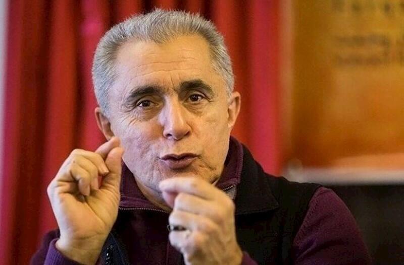 "Alim Qasımova muğam oxuyanda d&uuml;zg&uuml;n oturmağı qəsdən &ouml;yrətmədim" 