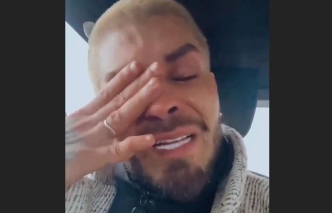 İranlı reper ağlayaraq k&ouml;mək istədi 