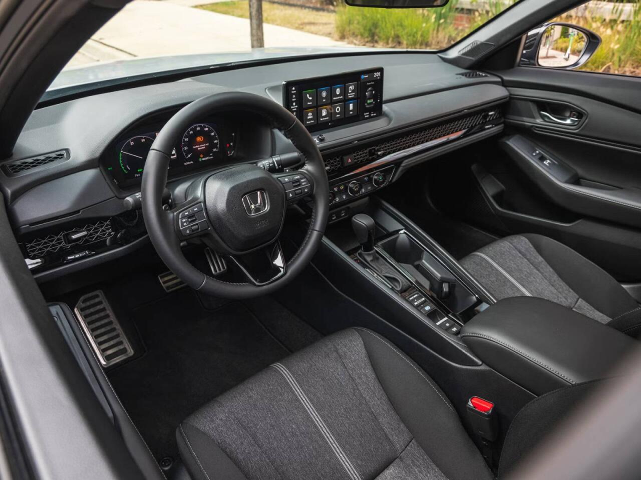 Yaponiya nəhənginin 256 min maşını problemli çıxdı  Qəza riski var