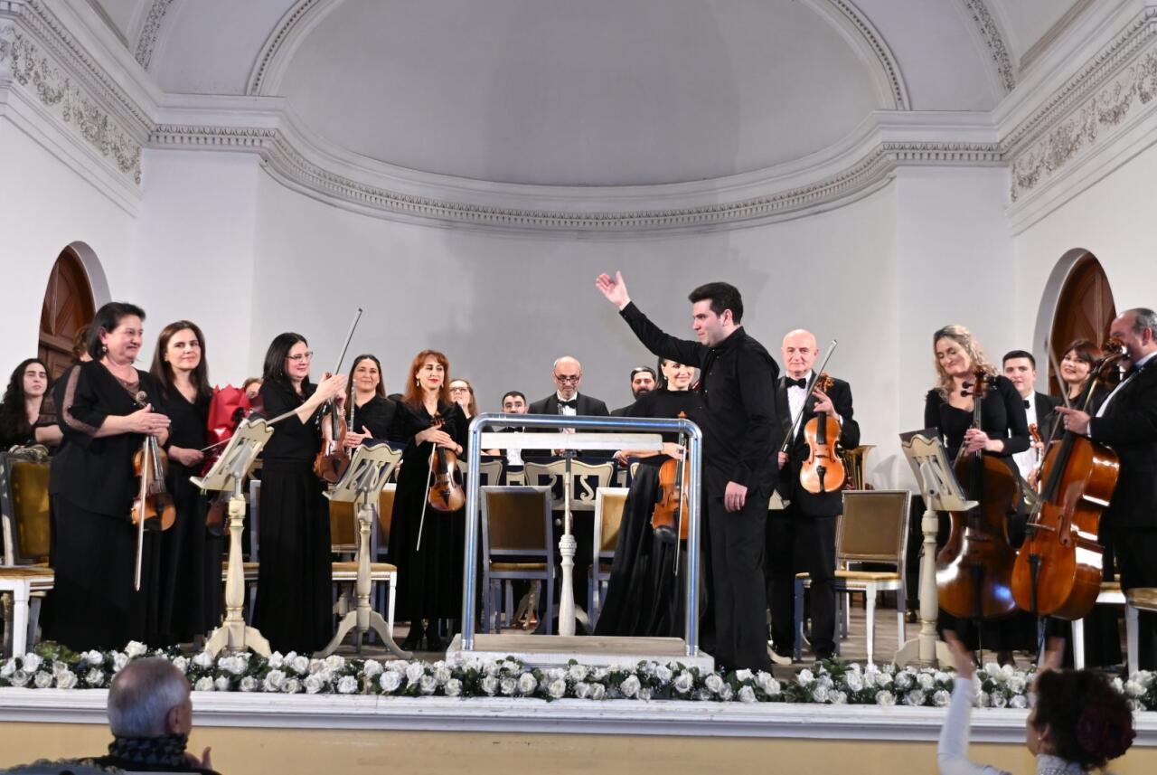 &Uuml;zeyir Hacıbəyli adına Azərbaycan D&ouml;vlət Simfonik Orkestrinin konserti baş tutdu  FOTO