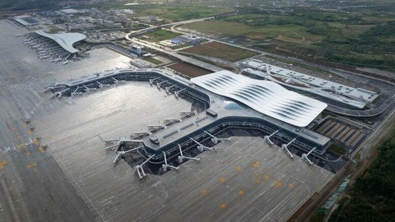 D&uuml;nyanın ən g&ouml;zəl hava limanı artıq Sinqapurda deyil: Zirvənin yeni sahibi bəlli oldu