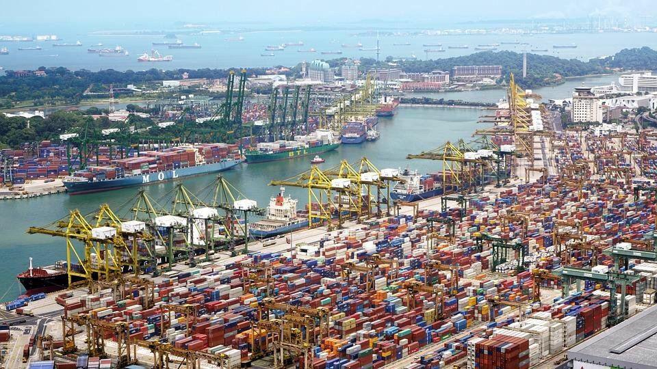 Yanvarmay aylarında İtaliyadan Türkiyə limanlarına 9 tondan çox yük daşınıb