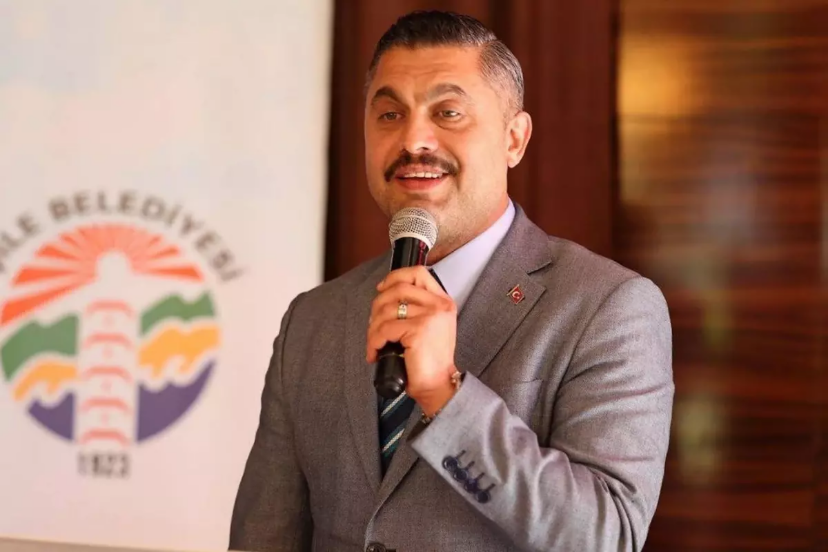 Türkiyədə bələdiyyə sədri həbs edildi  FOTO