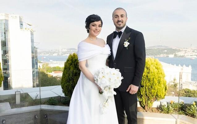 İki illik evlilikləri bitir 