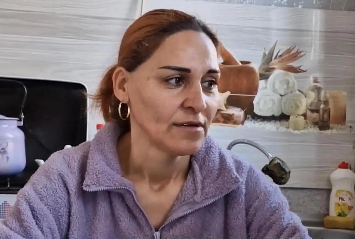 İki azyaşlı uşaq anası "ölüm kağızı"na görə sosial müavinət ala bilmir 