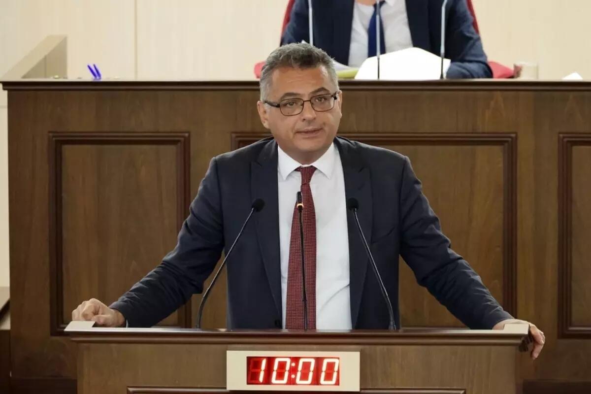 Şimali Kiprin yeni prezidenti  Tufan Erhürman kimdir? 