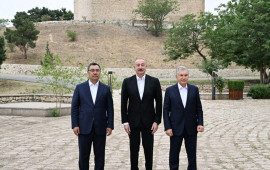 Bakı Asiyanı Avropa ilə birləşdirir