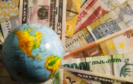 Bu valyuta 2,30 manatı KE&Ccedil;Dİ  Bazarda son durum