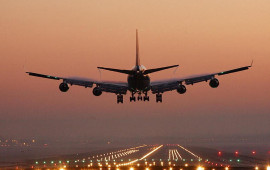 İsrailin hava məkanı rəsmi olaraq bağlandı