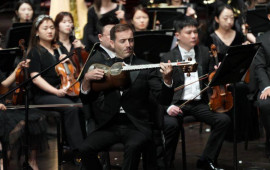 Əməkdar artist Çində keçirilən beynəlxalq musiqi festivalının açılışında çıxış etdi
