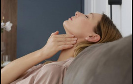 Boğazınız ağrıyanda bahalı dərmanlara pul verməyin  2 qəpiklik çarə