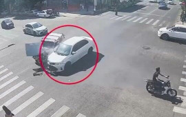 Bakıda "qırmızı"da keçən sürücü ana və övladına dəhşət yaşatdı 