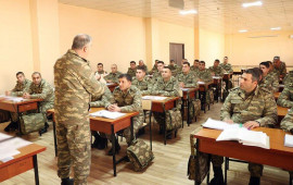 Azərbaycan Ordusunda komandir heyəti ilə toplanış keçirilir 