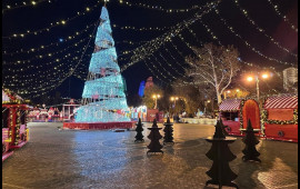 Dənizkənarı bulvarda buz meydançası yaradılıb