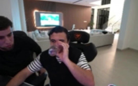 Azərbaycanlı bloqer canlı efirdə DÖYÜLDÜ 