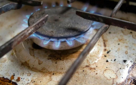 Yağ ləkələrindən bu &uuml;sullarla xilas olun