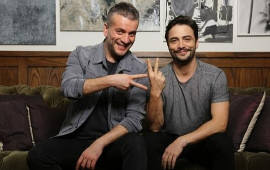 Türkiyəli aktyor xəstəxanaya yerləşdirildi  Reanimasiyadadır  FOTO