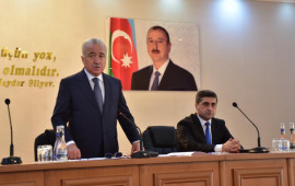 Qaxın yeni icra başçısı kollektivə təqdim olunub  FOTO
