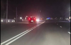 Azərbaycanda qadın sürücü tam boş yolda "protiv" sürdü  VİDEO