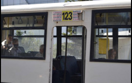 Bakıda avtobusun döşəməsi çökdü, sərnişin yıxıldı  FOTO