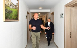 Prezident və Birinci xanım Şuşa hotel və konfrans mərkəzində aparılan tikinti işləri ilə tanış olublar