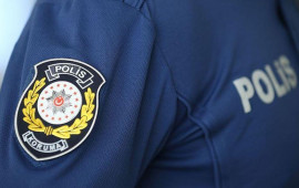 Qayınlardan qorxan kürəkən polis obrazına girdi  Həbs olundu