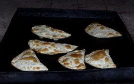 Bakıda bu restoranlarda &ldquo;dəvə qutabı&rdquo; menyudan &Ccedil;IXARILDI 