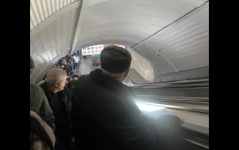 Bakı metrosunda təhl&uuml;kəli anlar yaşanıb: Eskalator dayandı