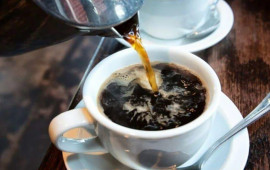 Səhər tezdən qəhvə i&ccedil;ənlərin nəzərinə: Fayda əvəzinə zərər verir