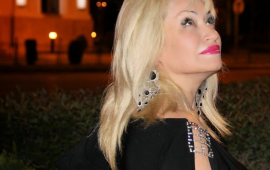 "Buna g&ouml;rə mənə maşın, ev HƏDİYYƏ EDİBLƏR"