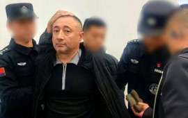 Həyat yoldaşına xəsarət yetirərək ölkədən qaçan şəxs Çində saxlanıldı