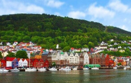 Yer&uuml;z&uuml;ndə gecənin olmadığı və g&uuml;nəşin həftələrlə batmadığı &ouml;lkə