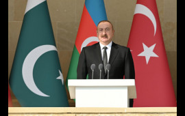 İlham Əliyev: Pakistan hərbçilərinin paradda iştirakı Azərbaycan, Türkiyə, Pakistan xalqlarının, ordularının birliyinin təzahürüdür
