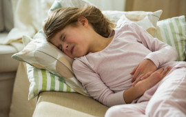 Qızdırma, &ouml;sk&uuml;rək, qarın ağrısı: Viruslar uşaqları hədəfləyir