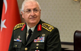 Türkiyənin müdafiə naziri İranla sərhəddə...
