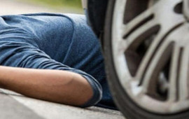 Cəlilabadda məktəb direktoru piyadanı maşınla vurdu