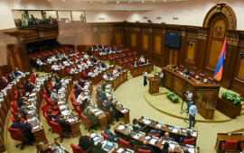 Ermənistan parlamentində qarşıdurma
