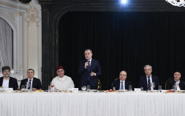 Ceyhun Bayramov Qəzzadakı s&uuml;lh&uuml;n vacibliyini vurğuladı 