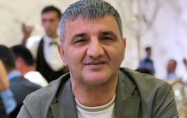 "Sən, camaatın yanında kişiliyini kimə sübut etmək istəyirsən?"