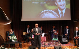 Xalq artisti Baba Mahmudoğlunun 85 illik yubileyi qeyd edilib 