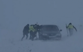 Qarlı hava şəraitində respublikanın avtomobil yollarında SON VƏZİYYƏT