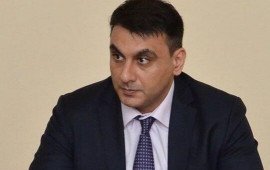 Tanınmış rektorun oğlu vəzifəsindən azad edildi