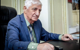 Bu məktəbə Xalq şairi Fikrət Qocanın adı verildi