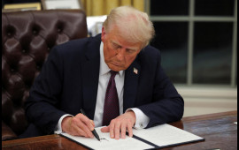 Tramp gündə 12 saat işləyir