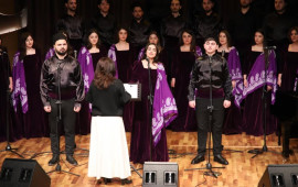 &Uuml;zeyir Hacıbəylinin anadan olmasının 140 illiyi m&uuml;nasibətilə po&ccedil;t markası d&ouml;vriyyəyə buraxılıb  FOTO