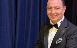 "Camaatı özünüzə güldürürsünüz"