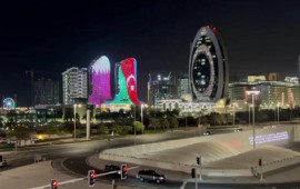 “Al Jaber Twin Tower” əkiz qüllələri Azərbayca bayrağının rəngləri ilə işıqlandırılıb  VİDEO
