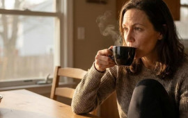 32 yaşlı qadının qəhvə içdikdən sonra ürəyi dayandı